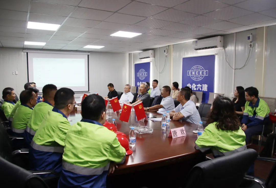 复星国际执行总裁潘东辉到访尊龙凯时调研重点项目建设