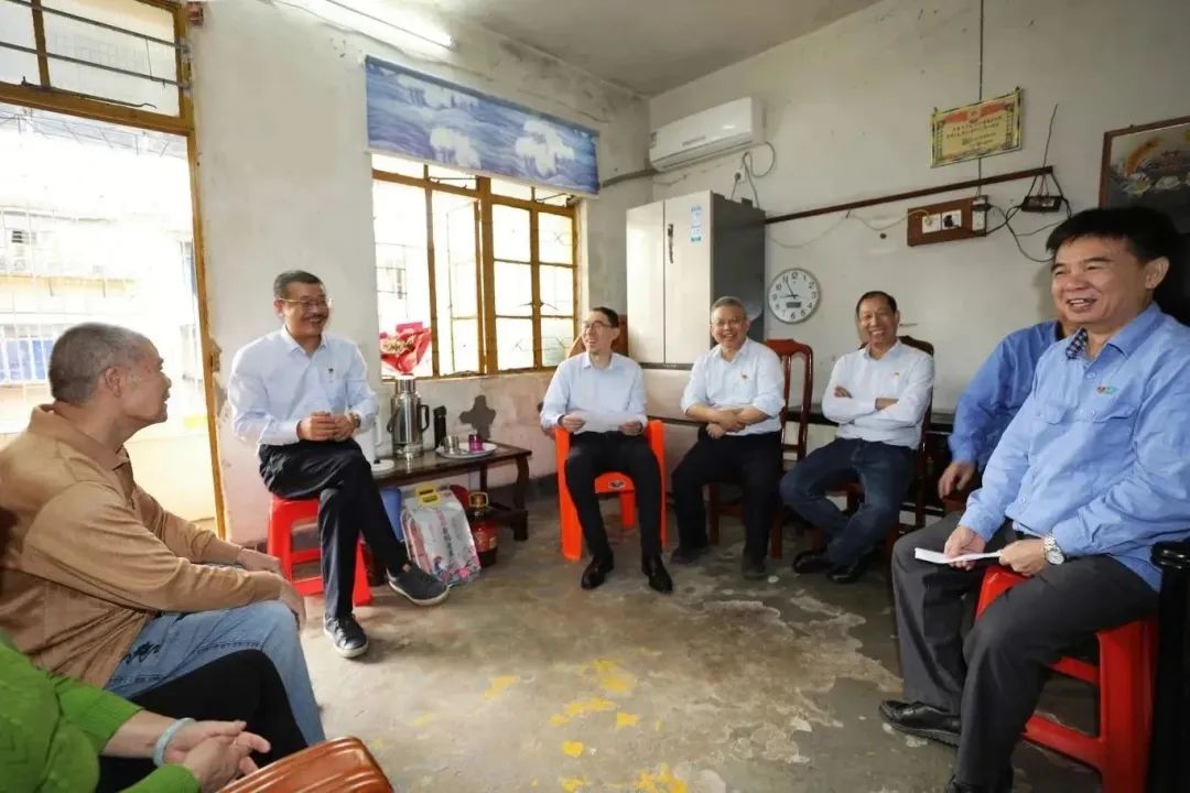 尊龙凯时开展新春慰问“送温暖”活动