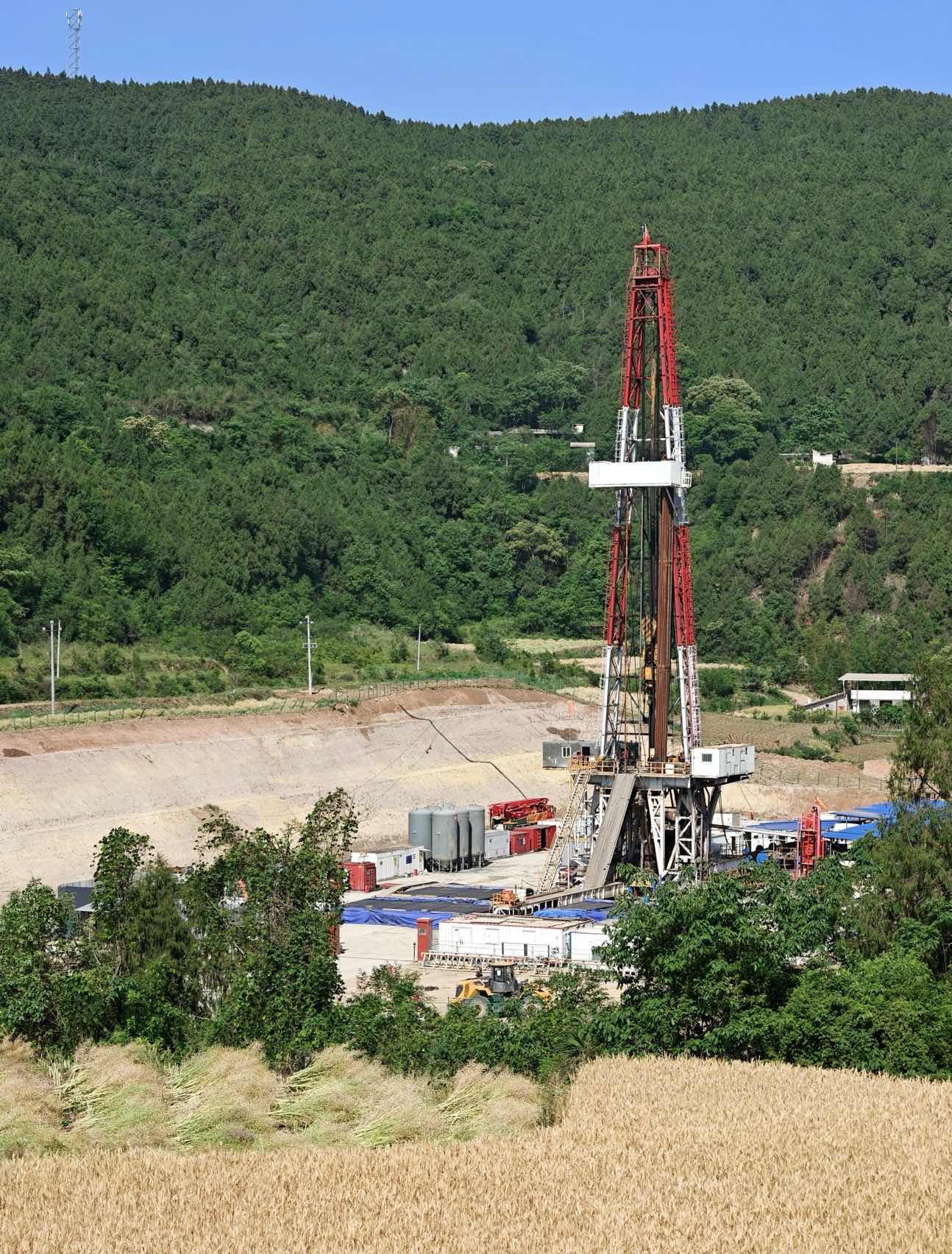 洛克石油八角场气田2025年钻井作业圆满竣事