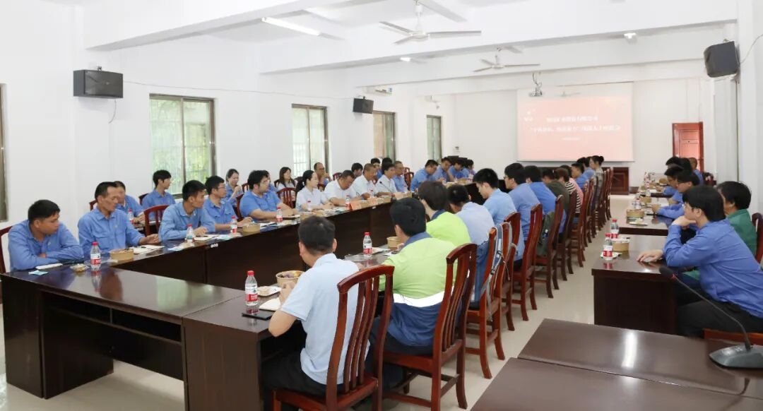 尊龙凯时召开“中秋叙情 统战聚力”统战人士座谈会